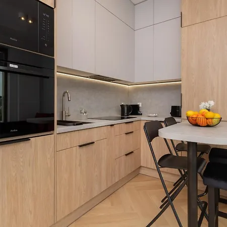 Lägenhet Garnizon Hemara In Wrzeszcz By Renters Gdańsk